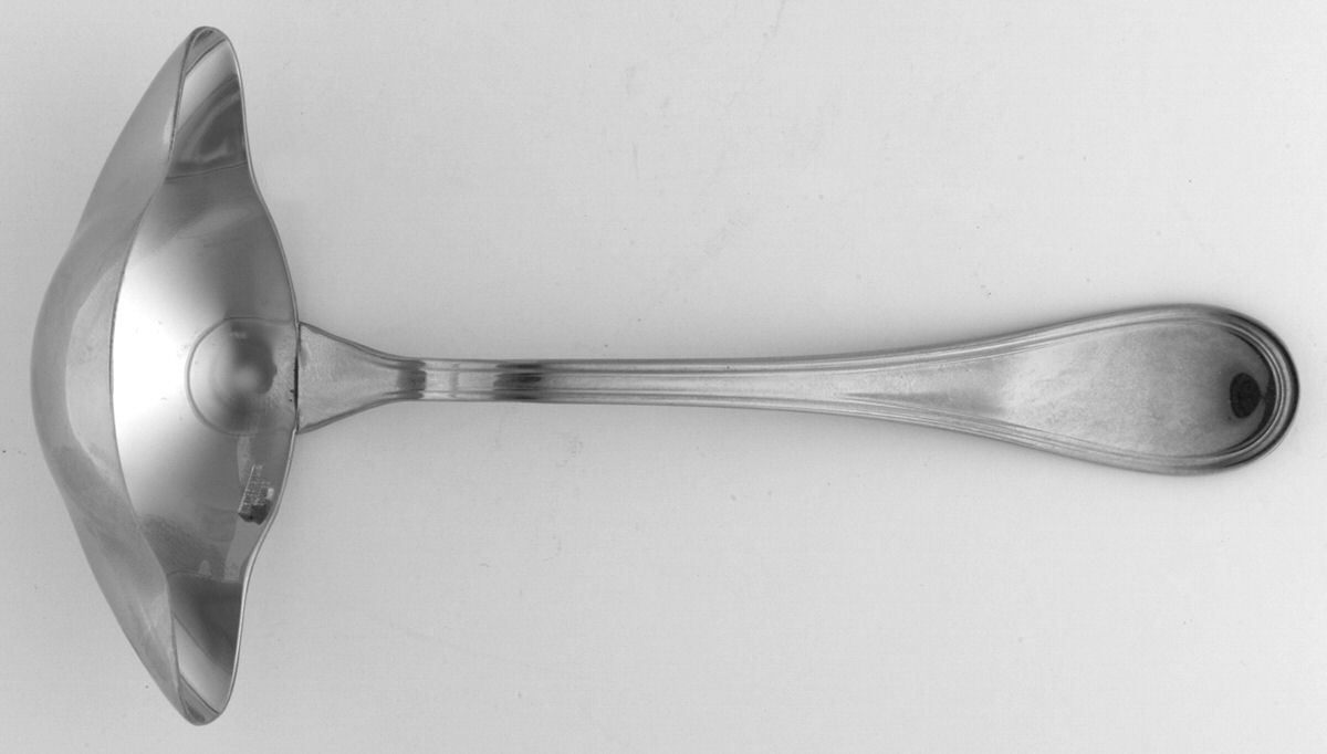 Venise (Stainless, Glossy) Solid Gravy Ladle by Guy Degrenne-1