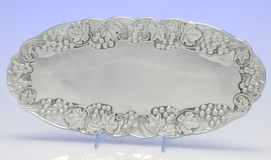 Pinot (Metal Serveware) 14" Bread Tray by Gorham Silver-1