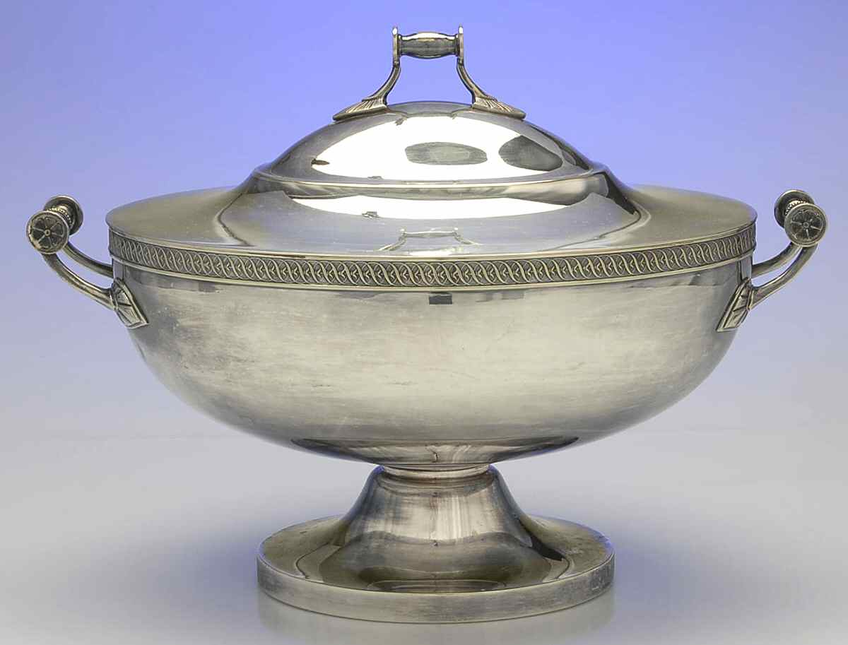 030 (Silverplate, Hollowware) Tureen & Lid by Gorham Silver-1