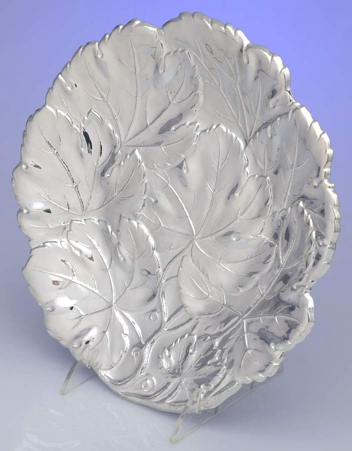 YH387 (Silverplate, Hollowware) Round Silverplate Tray by Gorham Silver-1