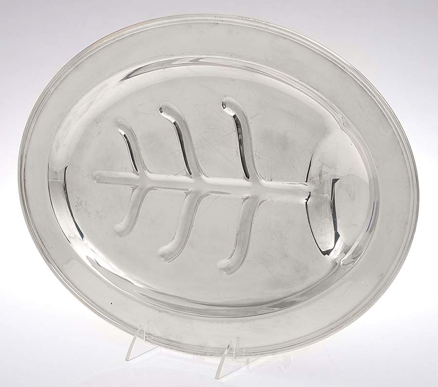 105 (Silverplate, Hollowware) 15" 4 Toed Meat Platter with Well by Gotham Silver-1