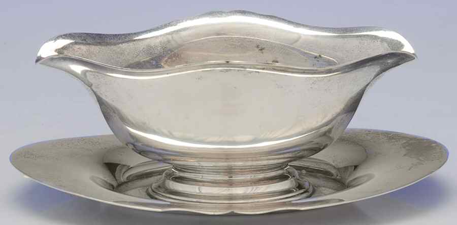 42600 (Sterling, Hollowware) Sterling Gravy Boat with Attached Underplate by Gorham Silver-1