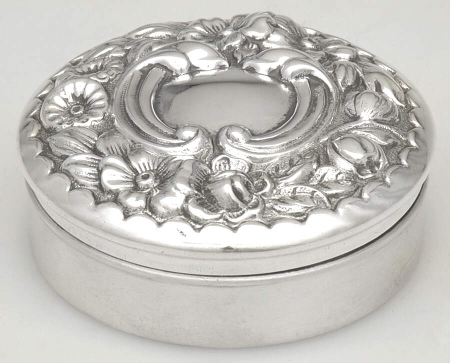 Cluny (Sterling, Hollowware) Pill Box & Lid by Gorham Silver-1