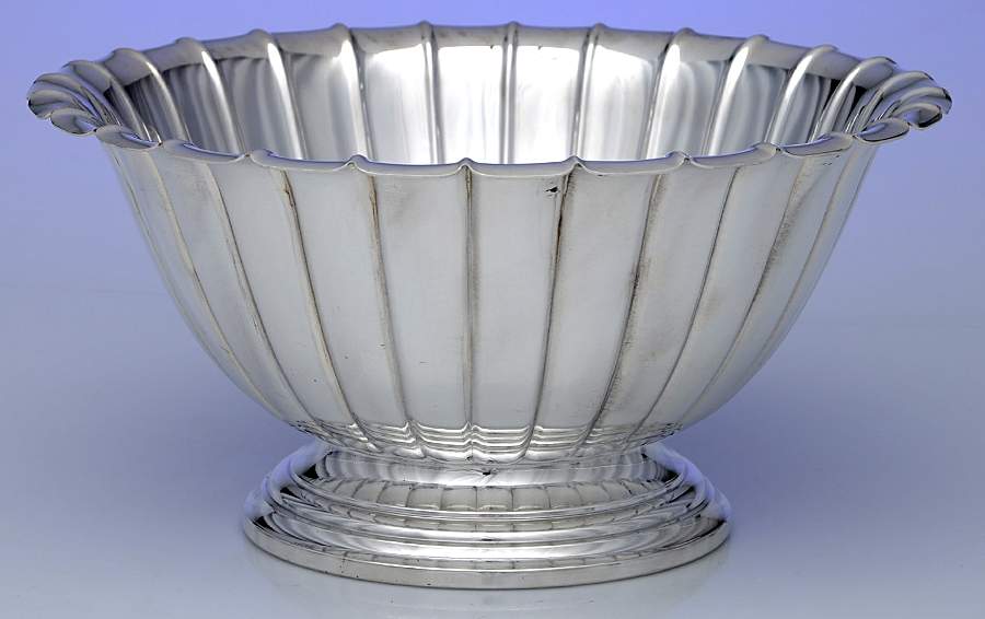 314 (Sterling, Hollowware) 9" Round Pedestal Centerpiece by Gorham Silver-1