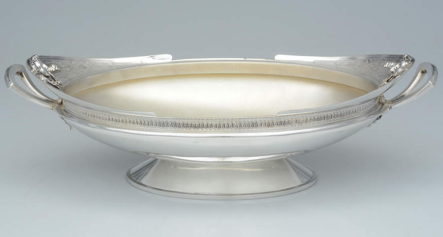 Medallion (Sterling, Coin, Hollowware) 14" Oval Handled Centerpiece Pedestal Base by Gorham Silver-1