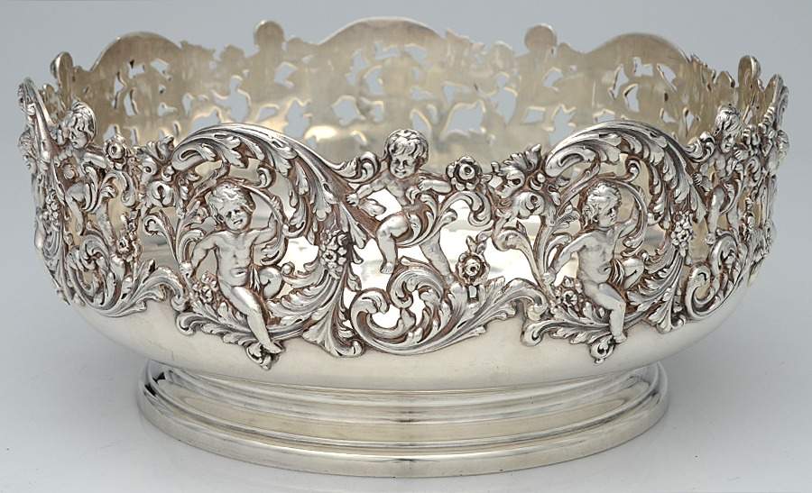 235 (Sterling, Hollowware) 10" Round Pedestal Centerpiece by Graff Washbourn & Dunn-1