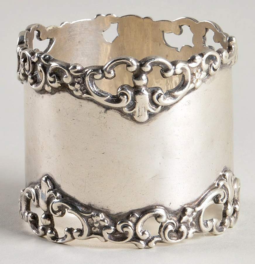 B418 (Sterling, Hollowware) Napkin Ring by Gorham Silver-1