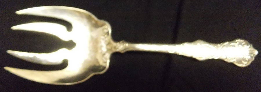 A5421 (Sterling) Large Solid Fish Serving Fork by Gorham Silver-1