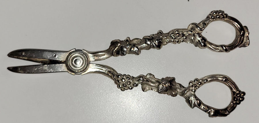 N50 (Silverplate) Solid Grape Shears by Gorham Silver-1