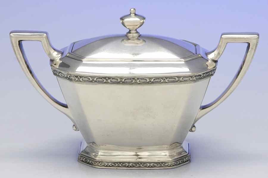 0664 (Silverplate, Hollowware) Sugar Bowl & Lid by Homan-1
