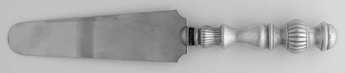HAS2 (Sterling) Cake Knife with Stainless Blade by Hallmark-1
