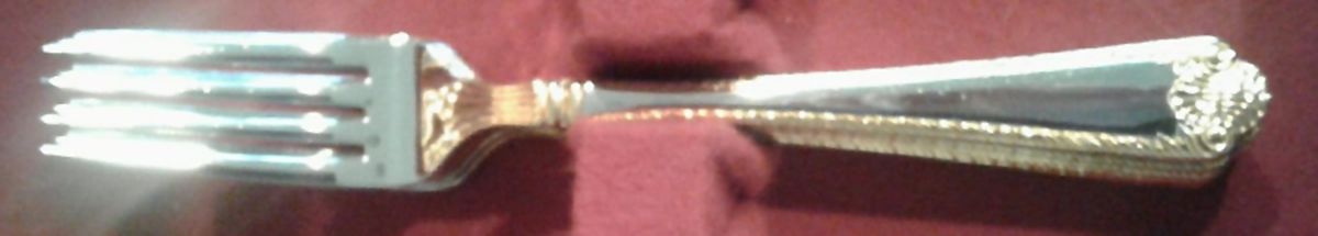 Classic Shell Gold (Stainless) Fork by Heritage China-1