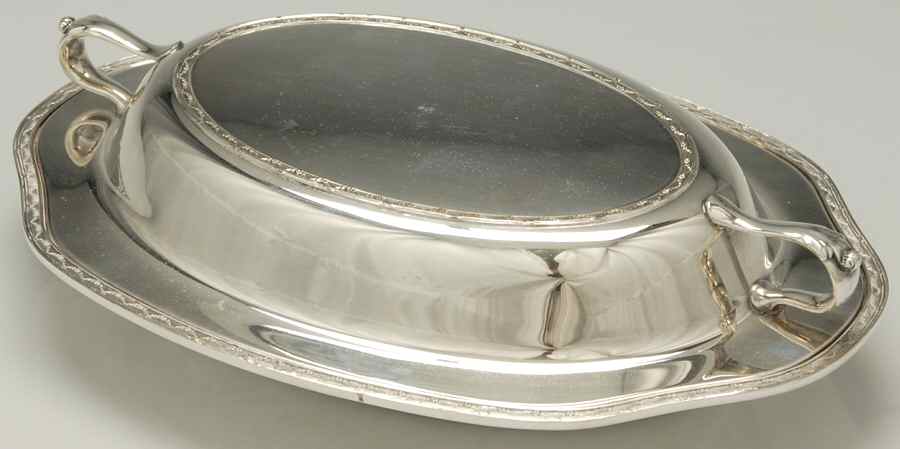 01082 (Silverplate, Hollowware) 12" Oval Double Vegetable by Homan-1