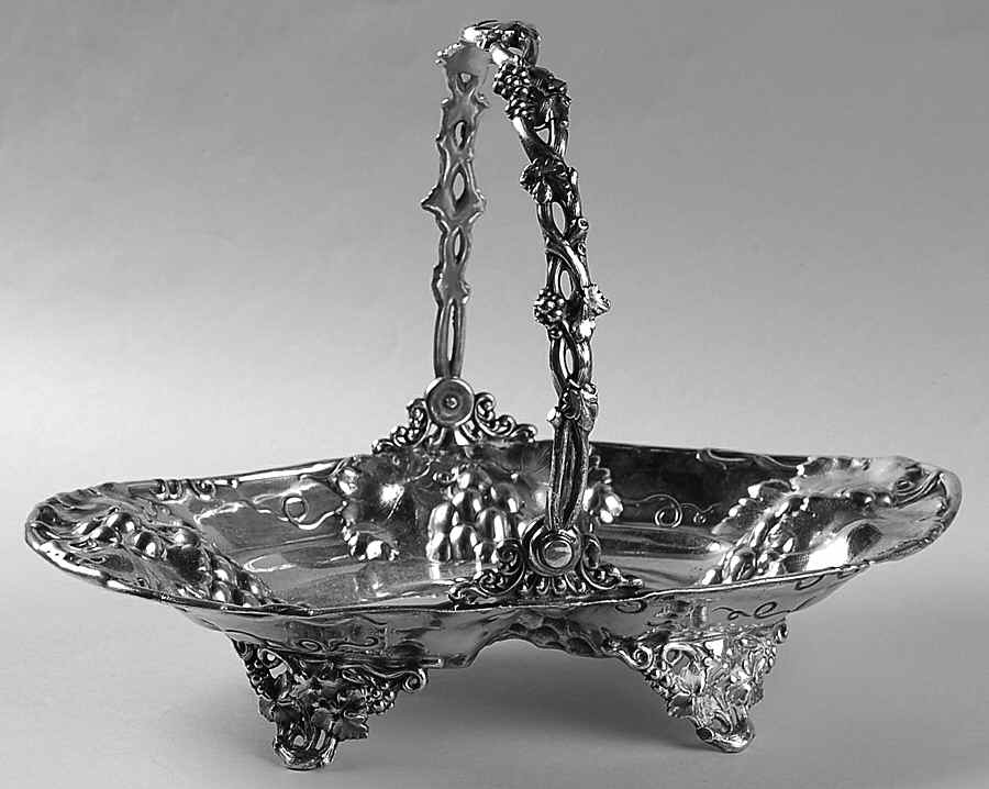 2527 (Silverplate, Hollowware) Handled Bread Basket by Homan-1