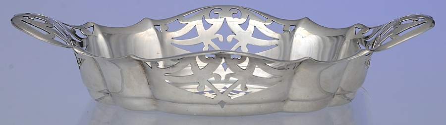 H25 (Silverplate Hollowware) 8" Pierced Bon Bon Bowl by Hallmark-1