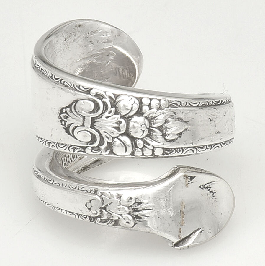 Adoration (Silverplate, No Monograms) Finger Ring (Provide Size) HC by International Silver-1