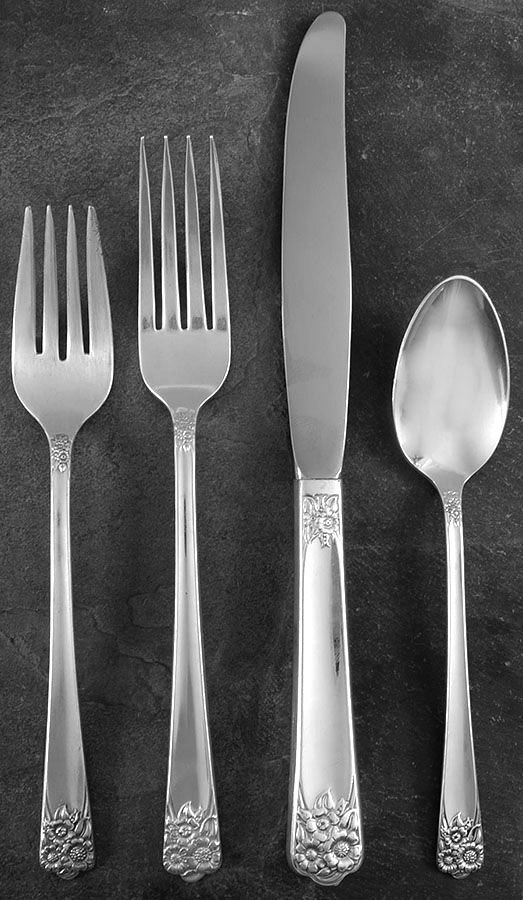April (Silverplate, 1950) 4 Piece Place Setting by International Silver-1