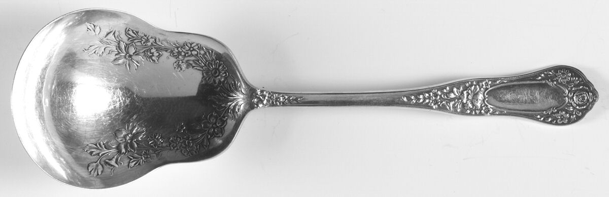 Beauty (Silverplate, 1909) Solid Smooth Berry/Casserole Spoon by International Silver-1