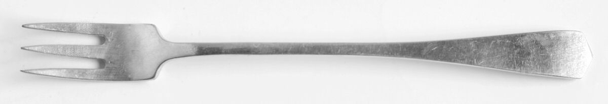 Berkeley (Sterling, 1915) Oyster Fork by International Silver-1