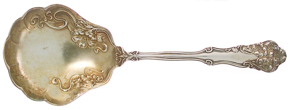 Berwick (Silverplate, 1904) Solid Shell Berry/Casserole Spoon by International Silver-1