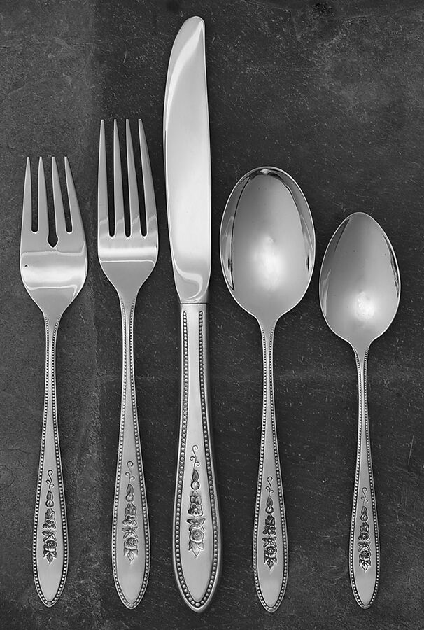 Brocade (Stainless) 5 Piece Place Setting by International Silver-1