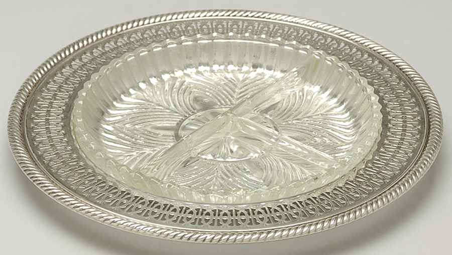 Castleton (Silverplate, Hollowware) Relish with Glass Liner by International Silver-1