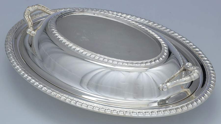 Castleton (Silverplate, Hollowware) Double Vegetable Bowl by International Silver-1