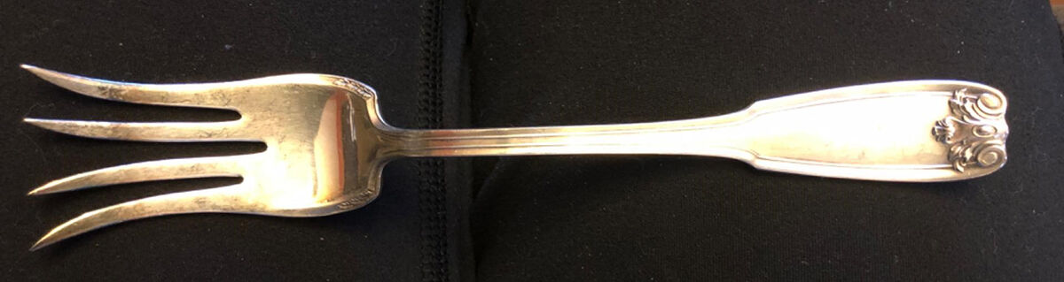 Champlain (Silverplate, 1912) Medium Chipped Beef Fork by International Silver-1