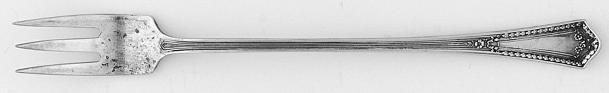 Chesterfield (Sterling, 1914) Oyster Fork by International Silver-1