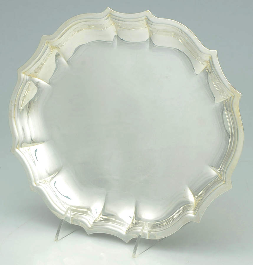 Chippendale (Silverplate, Hollowware, Four Toe) Extra Small Silverplate Oval Tray by International Silver-1
