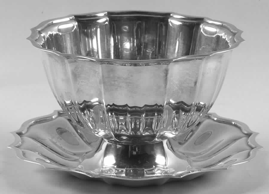 Chippendale (Silverplate, Hollowware, Four Toe) Sauce/Gravy Boat by International Silver-1