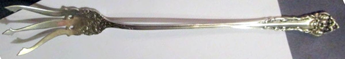 Cleone (Sterling, 1900) Large Lettuce Serving Fork by International Silver-1