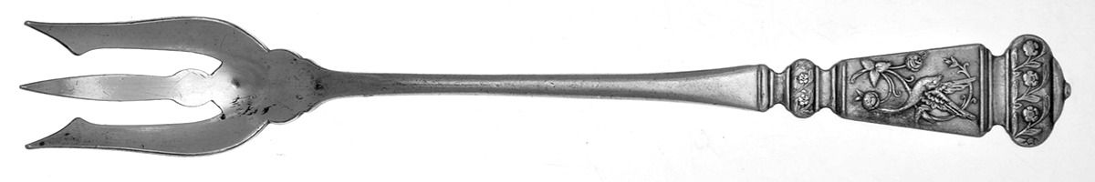 Corona (Silverplate, 1884) Short Handle Pickle/Olive Fork by International Silver-1