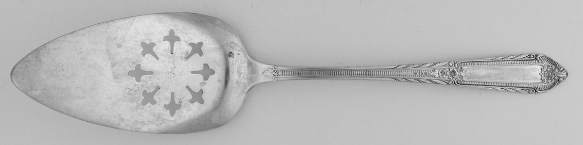 Cotillion (Silverplate, 1937) Server-Pie/Solid-Pierced by International Silver-1
