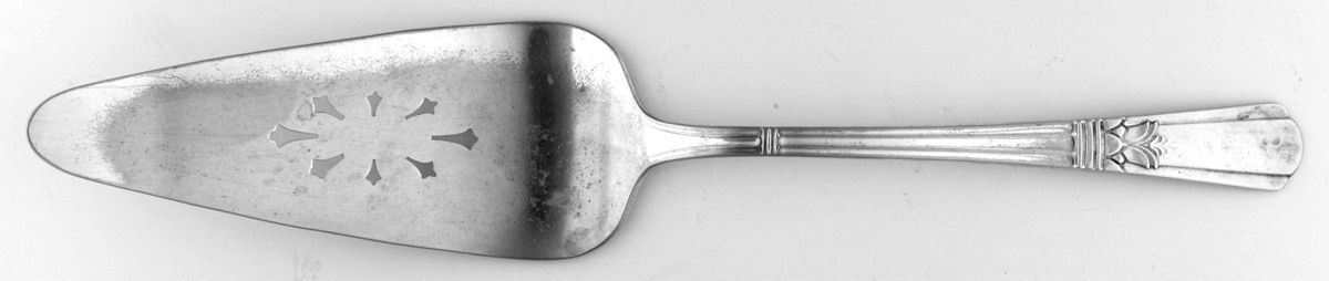 Court (Silverplate, 1939) Solid Pierced Pie Server by International Silver-1