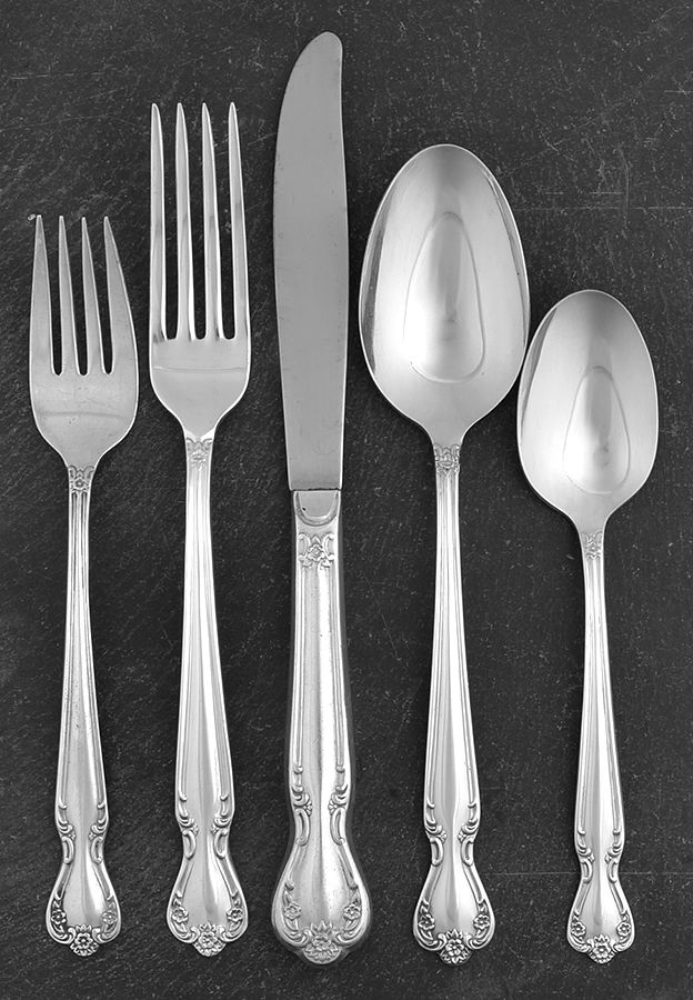 Daybreak-Elegant Lady (Silverplate, 1952) 40  Piece Estate Set by International Silver-1