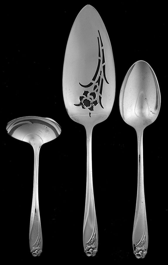 Daffodil (Silverplate, 1950) 3 Piece Completer Set by International Silver-1