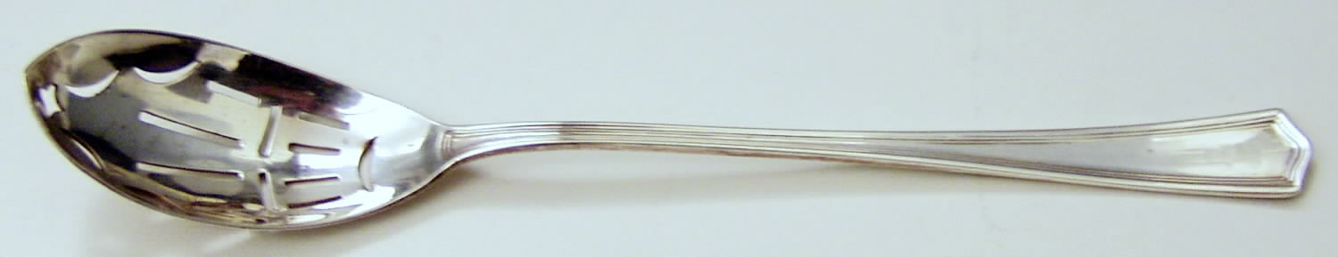 Deerfield-Beacon Hill (Sterling, 1913, No Monos) Pierced Bowl Short Handle Olive Spoon by International Silver-1
