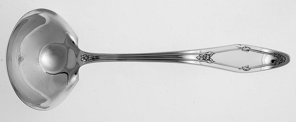 De Sancy-Roseland (Silverplate, 1915) Solid Gravy Ladle by International Silver-1