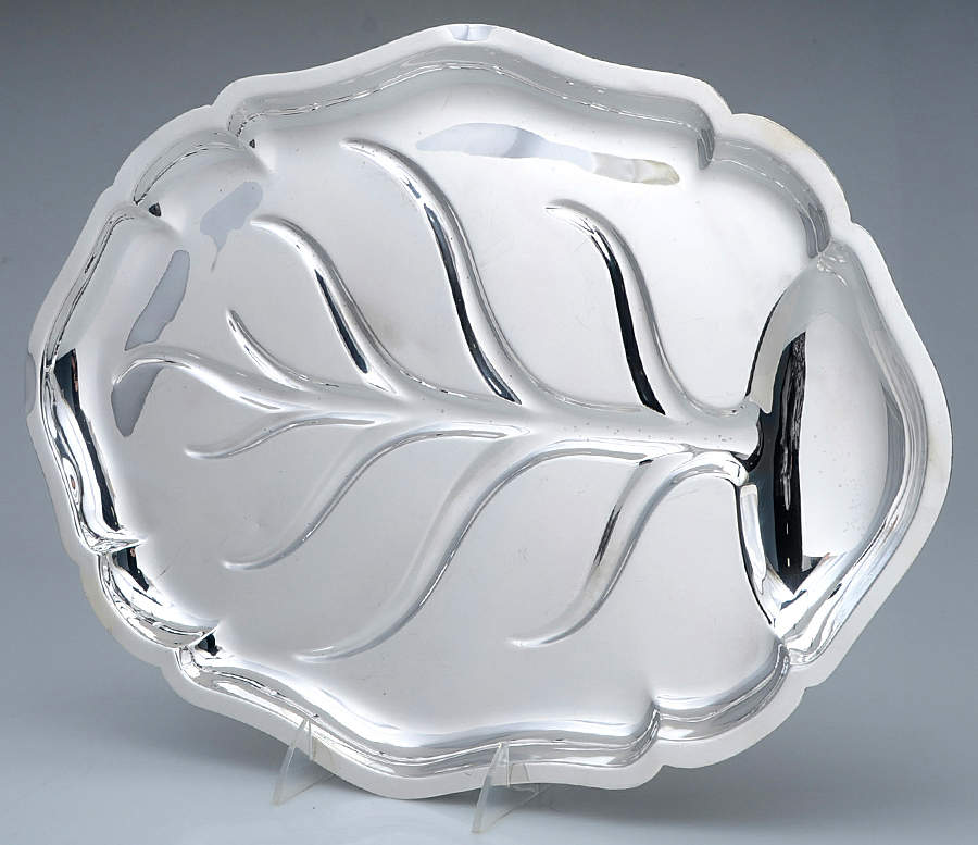 Dublin (Sterling, Hollowware) 17" 4 Toed Meat Platter with Well by International Silver-1