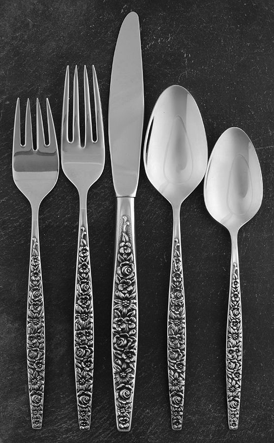 Dubonnet (Stainless) 5 Piece Place Setting by International Silver-1