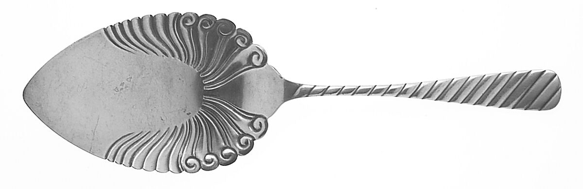 Dundee (Silverplate, 1886) Solid Pie Server by International Silver-1