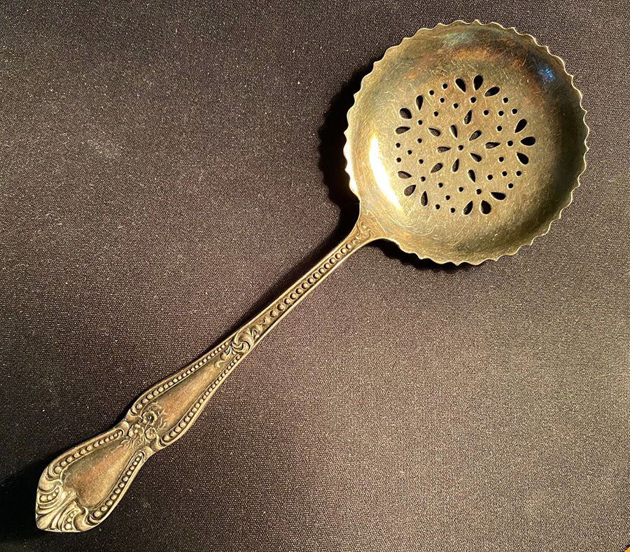 Dunraven (Silverplate) Large Sugar Sifter by International Silver-1