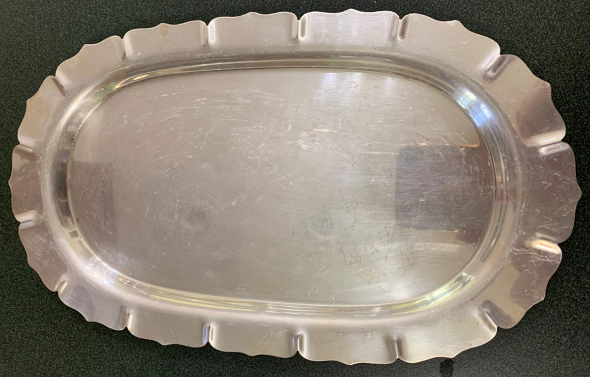 Early American (Silverplate, Hollowware) 10" Oval Serving Platter by International Silver-1