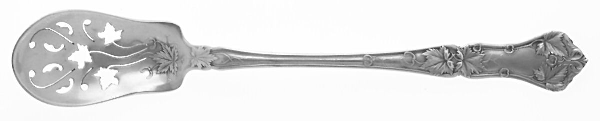Edgewood (Sterling, 1909) Pierced Bowl Short Handle Olive Spoon by International Silver-1