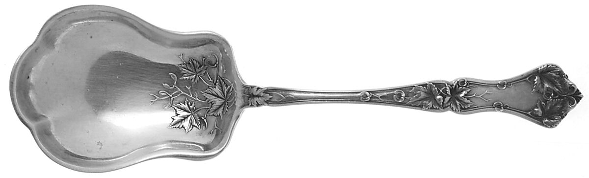 Edgewood (Sterling, 1909) Large Solid Berry/Casserole Spoon by International Silver-1