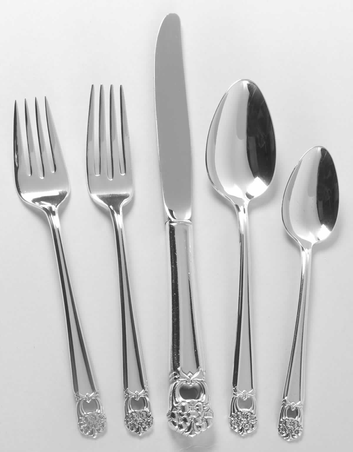 Eternally Yours (Silverplate, 1941) 5 Piece Place Setting by International Silver-1