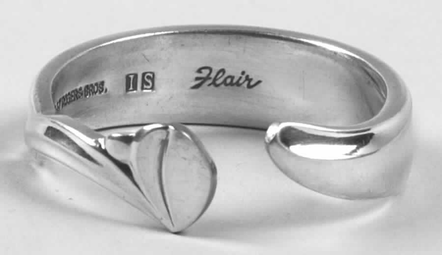 Flair (Silverplate, 1956) Napkin Ring Large HC by International Silver-1