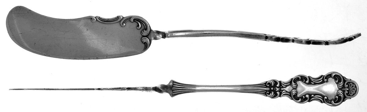 Flemish (Silverplate, 1894) Flat Twisted Handle Master Butter Knife by International Silver-1