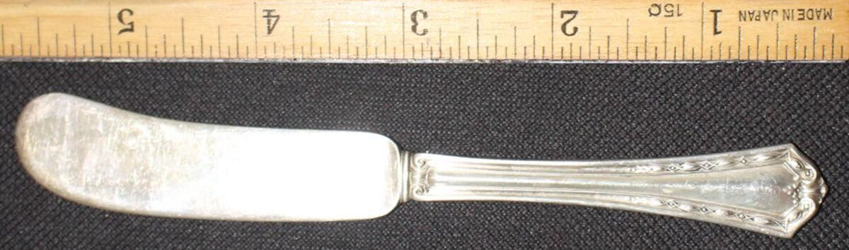 Florentine (Sterling, 1912, Small Flat Handled Butter Spreader by International Silver-1